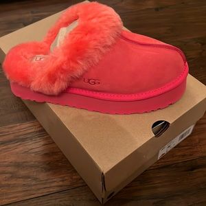 Size 8, UGG slippers, NEVER worn